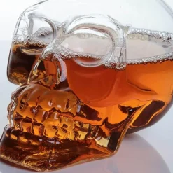 The Decor Haven Küche & Esszimmer-Kristallschädel-Dekanter – Einzigartige Spirituosenflasche aus Glas