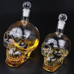 The Decor Haven Küche & Esszimmer-Kristallschädel-Dekanter – Einzigartige Spirituosenflasche aus Glas