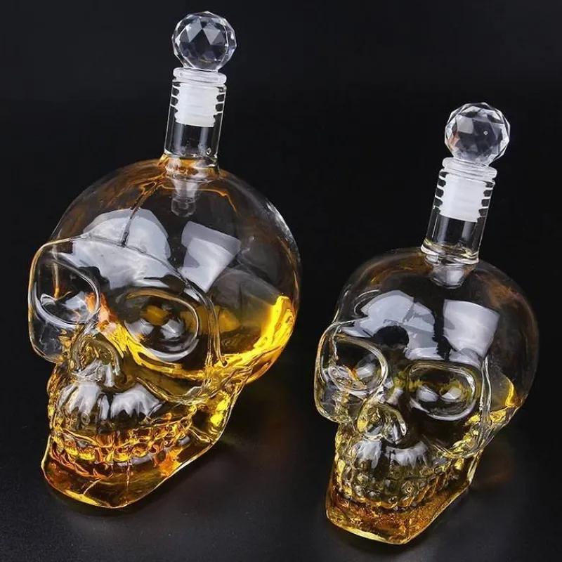 The Decor Haven Küche & Esszimmer-Kristallschädel-Dekanter – Einzigartige Spirituosenflasche aus Glas