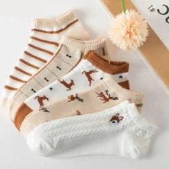 Damen Everly u0026 Lace Damenbekleidung-Kuschelige Woodland-Strick-Söckchen – Von der Natur inspiriertes Schuhwerk