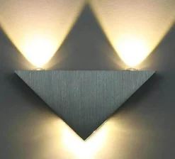 Comfort u0026 Style Beleuchtung-LED Triangle Wall Lamp - Stylish Modern Lighting Fixture