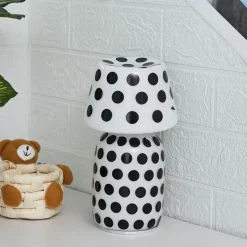 Bright Accents Beleuchtung-LED-Nachtlampe in Form eines geneigten Pilzes – dekoratives Akzentlicht