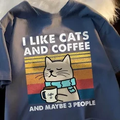 Damen Everly u0026 Lace Herrenbekleidung|Damenbekleidung-Lustiges Katzen- und Kaffee-T-Shirt – Ich mag Katzen, Kaffee und 3 Personen