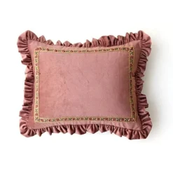 Pillow Haven Bettzeug-Luxuriöser Chenille-Kissenbezug mit Rüschen in Grün – Dekoratives 35x45-Kissen für stilvolle Wohndekoration