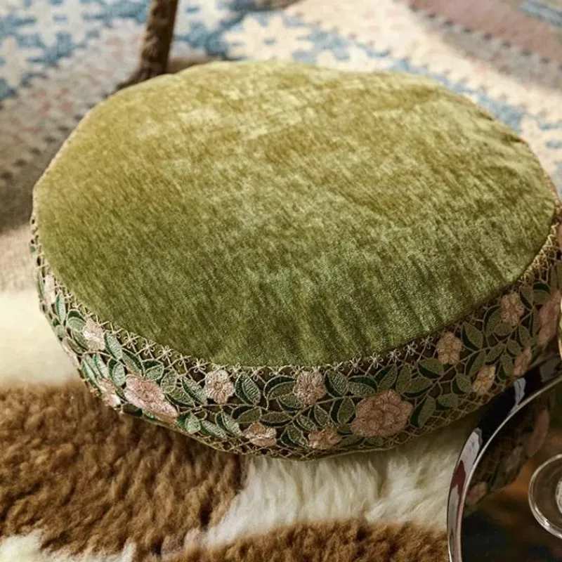 Pillow Haven Bettzeug-Luxuriöser Chenille-Kissenbezug mit Rüschen in Grün – Dekoratives 35x45-Kissen für stilvolle Wohndekoration