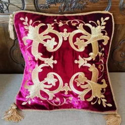 Medicci Home Bettzeug-Luxuriöser Kissenbezug aus Samt mit Petunienmotiv – elegantes Sofadekor