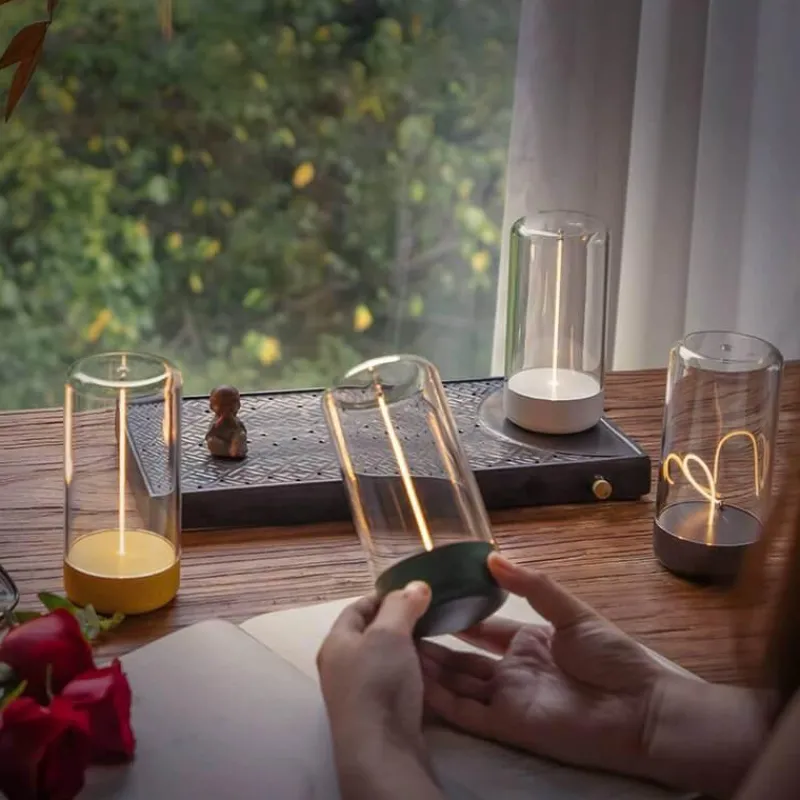 Illuminate Home Beleuchtung-Magnetic Line Tischlampe - Modernes minimalistisches LED-Schreibtischlicht