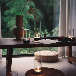 Illuminate Home Beleuchtung-Magnetic Line Tischlampe - Modernes minimalistisches LED-Schreibtischlicht