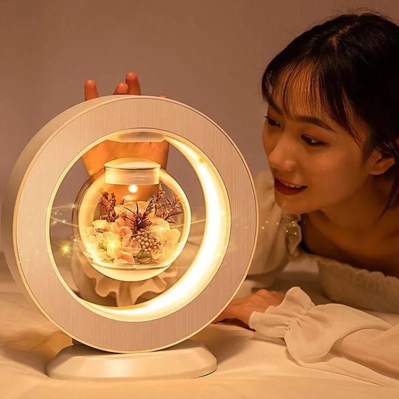 Willow u0026 Whim Beleuchtung-Magnetische schwebende Blumenlampe „Love Forever“