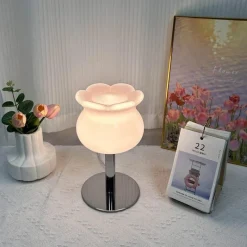 Illuminate Home Beleuchtung-Maiglöckchen-Tischlampe – Elegante florale Beleuchtungsvorrichtung für Ihr Zuhause