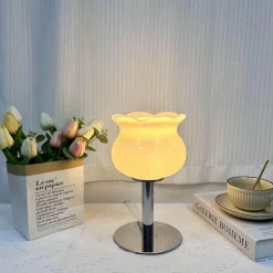 Illuminate Home Beleuchtung-Maiglöckchen-Tischlampe – Elegante florale Beleuchtungsvorrichtung für Ihr Zuhause