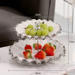 Elegance at the Table Küche & Esszimmer-Mehrschichtiger Tortenständer – Elegante Dessertpräsentation mit Wasserwellen