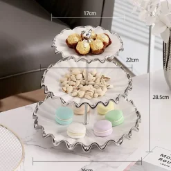 Elegance at the Table Küche & Esszimmer-Mehrschichtiger Tortenständer – Elegante Dessertpräsentation mit Wasserwellen