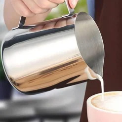 Tom Küche & Esszimmer-Milchaufschäumkrug aus Edelstahl – Barista-Werkzeug für Lattes und Cappuccinos