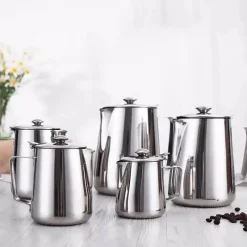 Tom Küche & Esszimmer-Milchaufschäumkrug mit Deckel – Barista-Werkzeug aus Edelstahl für Latte Cappuccino