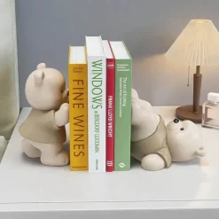 The Finishing Touch Wohndeko-Milo Bär Buchstützen – Niedliche Kinderzimmerdekoration, Kinderzimmerzubehör