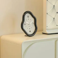 The Finishing Touch Wohndeko-Moderne Infinity Fluid Clock – Stilvolle Wanduhr