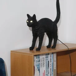 Comfort u0026 Style Beleuchtung-Nordic Cat Table Lamp - Decorative Resin Lighting Fixture