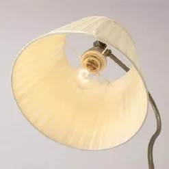 Comfort u0026 Style Beleuchtung-Nordic Floor Lamp - Modern Creative Side Table Light