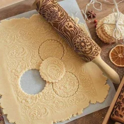 The Decor Haven Küche & Esszimmer-Nudelholz in Schneeflockenform – Plätzchenbackwerkzeug aus Holz für das Backen an Feiertagen