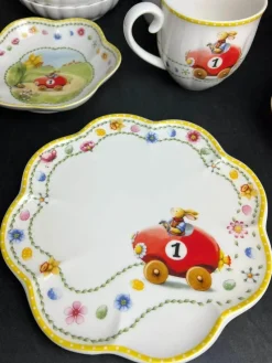 Elegance at the Table Küche & Esszimmer-Oster-Tulpen-Geschirrset – Frühlingsinspiriertes Serviergeschirr aus Keramik