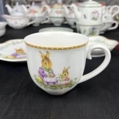 Elegance at the Table Küche & Esszimmer-Oster-Tulpen-Geschirrset – Frühlingsinspiriertes Serviergeschirr aus Keramik