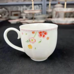 Elegance at the Table Küche & Esszimmer-Oster-Tulpen-Geschirrset – Frühlingsinspiriertes Serviergeschirr aus Keramik