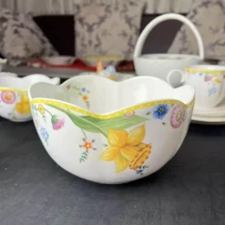 Elegance at the Table Küche & Esszimmer-Oster-Tulpen-Geschirrset – Frühlingsinspiriertes Serviergeschirr aus Keramik