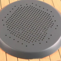 Tom Küche & Esszimmer-Pizzablech aus Aluminium mit Lochern – dickes, langlebiges Backgeschirr für perfekte Krusten