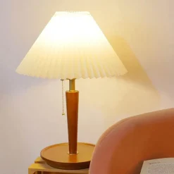 Bright Accents Beleuchtung-Plissierte Tischlampe aus Holz – Moderne, stilvolle Beleuchtung für Ihr Zuhause