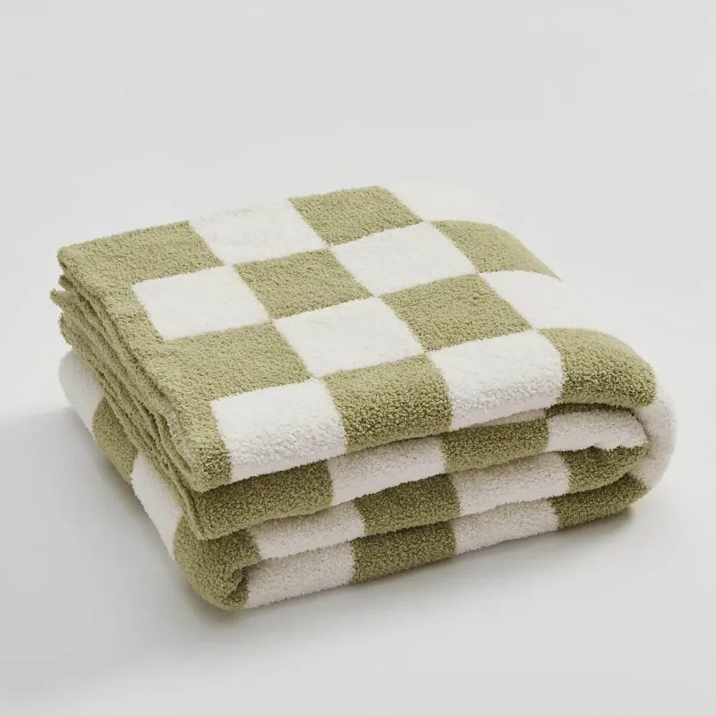 Cozy Haven Bettzeug-Plüschdecke mit Schachbrettmuster – weicher Überwurf für Sofa und Heimdekoration