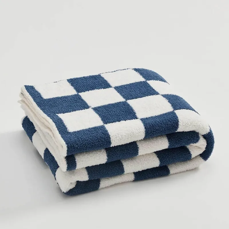 Cozy Haven Bettzeug-Plüschdecke mit Schachbrettmuster – weicher Überwurf für Sofa und Heimdekoration
