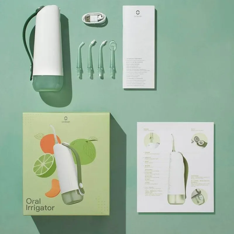 The Blissful Bath Badezimmer-Portable Water Flosser - Compact Travel Oral Care Device