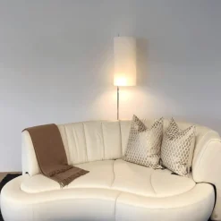 Timeless Touch Möbel-Premium Italian Leather Adjustable Sofa - Contemporary Wave Design