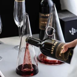 The Culinary Kit Küche & Esszimmer-Pyramiden-Weindekanter aus Glas – elegante Weinkaraffe