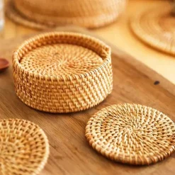 Feast u0026 Flair Küche & Esszimmer-Rattan-Untersetzer-Set mit Halter – Getränkeuntersetzer aus Glas für die Heimdekoration