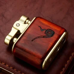 The Outdoor Vault Camping Im Freien|Outdoor-Artikel-Retro Kerosinfeuerzeug - Vintage Spark Feuerzeug