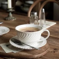 Plates u0026 More Küche & Esszimmer-Retro-Kaffeetassen-Set aus Keramik – stilvolle Latte-Tee-Untertasse