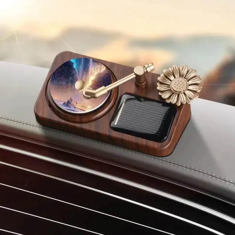 Wild u0026 Free Gear Autozubehör|Automobilindustrie-Retro-Plattenspieler-Auto-Lufterfrischer – rotierendes Solar-Design