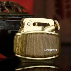 Cozy Living Outdoor & Garten|Heimwerkzeuge-Retro-Sturmfeuerzeug – Kompaktes Ein-Klick-Zündwerkzeug