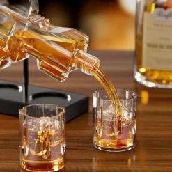 Timeless Touch Küche & Esszimmer-Revolver Whisky-Dekanter-Set – Einzigartiges Spirituosengeschenk mit Gläsern
