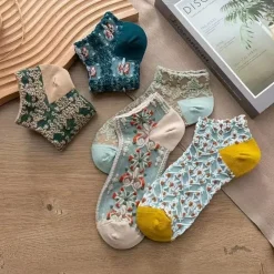 Damen Everly u0026 Lace Damenbekleidung-Rosedale Flora Socks – Bequeme Socken mit Blumenmuster