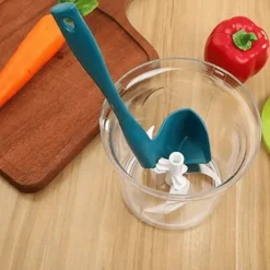 The Culinary Kit Küche & Esszimmer-Rotierender Mixerspatel – Schöpfwerkzeug für den Mixer