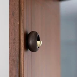 The Gilded Nest Wohndeko-Rustikale Türklingel aus Massivholz – süße Hängedekoration