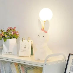 Illuminate Home Beleuchtung-Schicke Tischlampe mit Kaninchenfedern – dekorative Akzentbeleuchtung