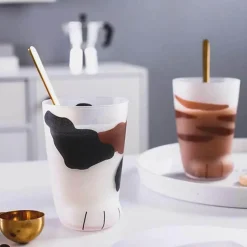 Plates u0026 More Küche & Esszimmer-Schnapsglas mit Katzenpfote – Neuartiger Katzenkrallenbecher