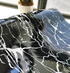 Timeless Touch Küche & Esszimmer-Selbstklebende, wasserdichte Tapete mit Marmoreffekt