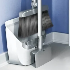 Cozy Living Möbel-Self-Cleaning Foldable Broom Dustpan - Innovative Cleaning Tool