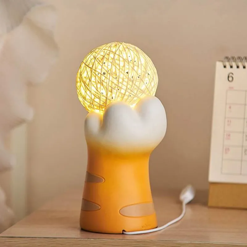 Illuminate Home Beleuchtung-Sepak Takraw Balllampe – Dekorative Sport-Schreibtischleuchte