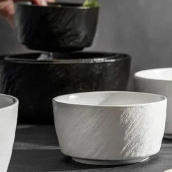 Elegance at the Table Küche & Esszimmer-Servierschüssel aus mattierter Keramik – Schale mit gerader Kante und Steinstruktur